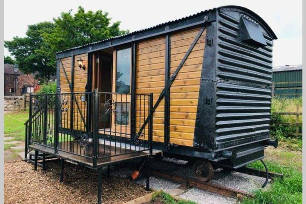 Malthouse Farm Cottage Carriage Dilhorne 外观 照片